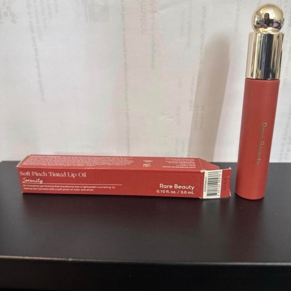 Rare-beauty lip oil serenity- NIB
